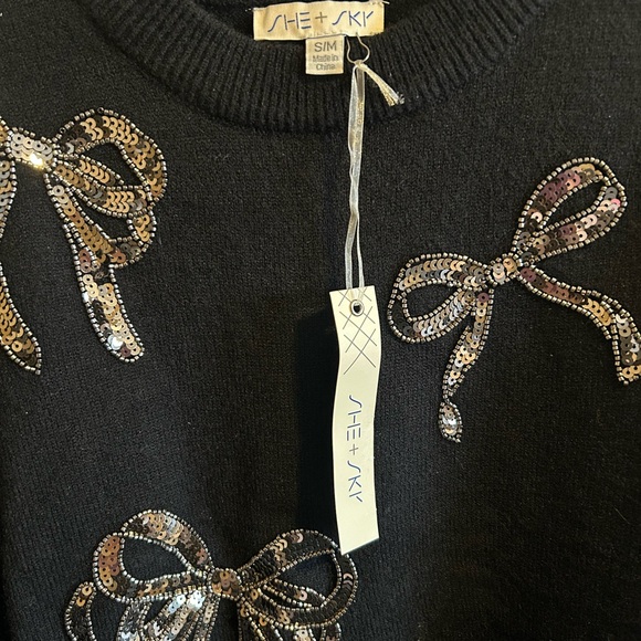 She + Sky Glitter Bow Sweater - Picture 6 of 6